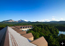 ホテル屋上からの景色。四季折々の景色をお楽しみください。