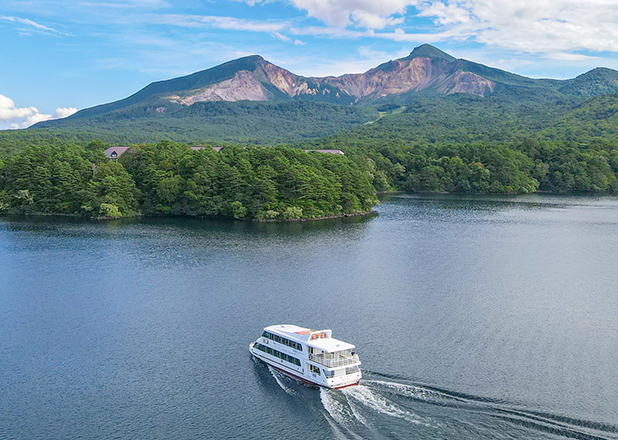 桧原湖観光船